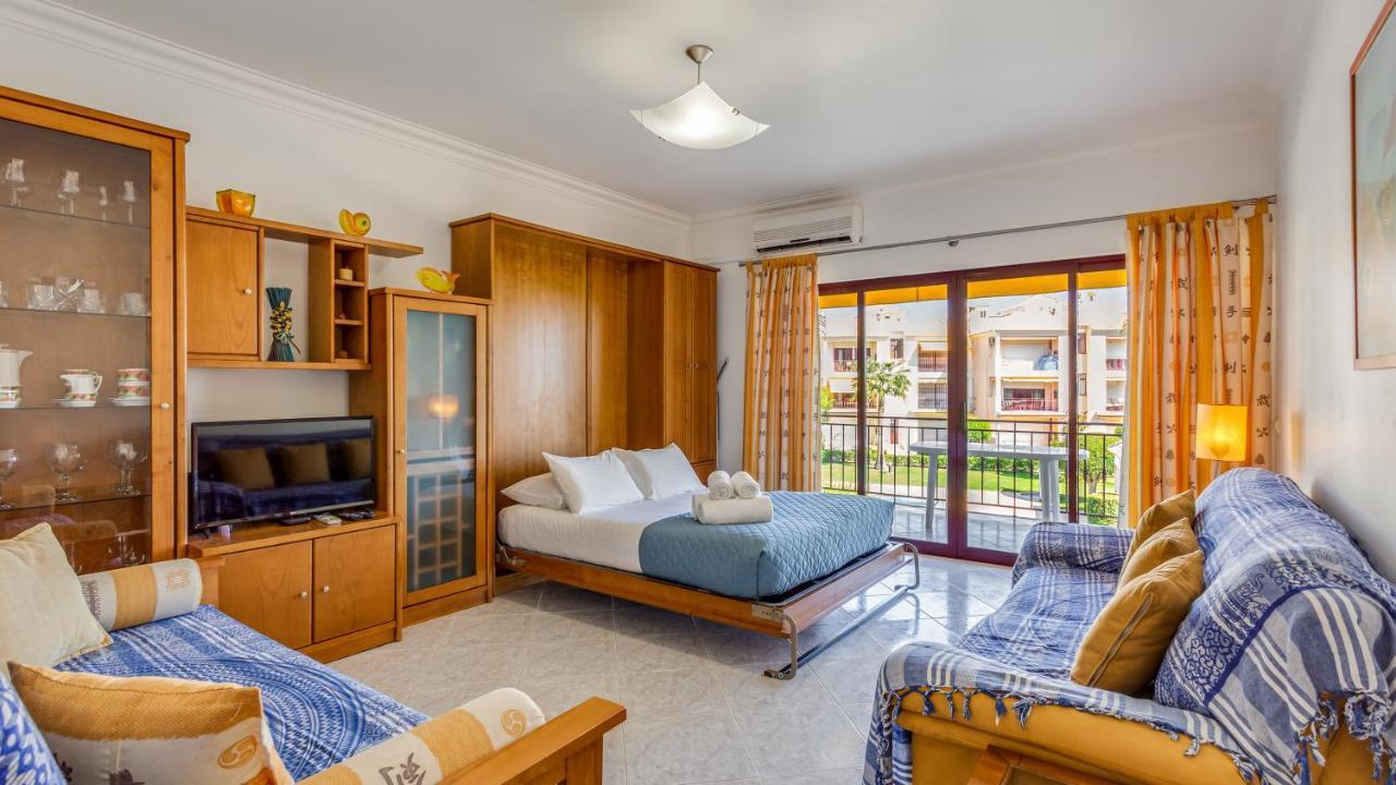Serene Apartment W/ Balcony And Pool By Lovelystay Картейра Экстерьер фото
